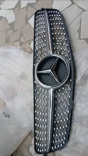 Calandre Avant Mercedes C300