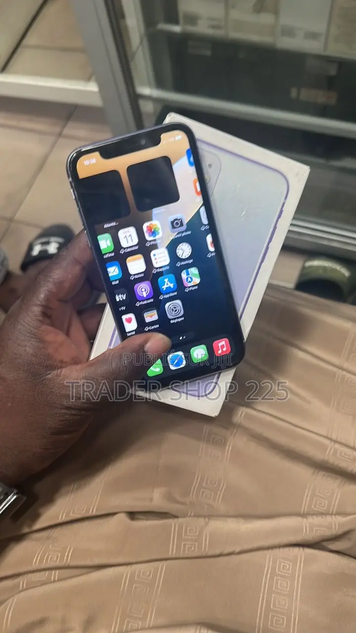 Pomme iPhone 11 64 GB Violet