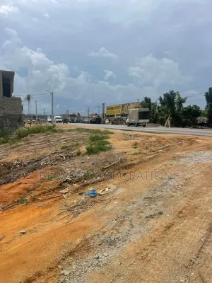 Photo - 400m2 en Vente Bordure De Voie Grand Bassam Cite Beynaud