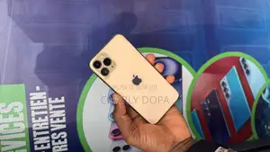 Photo - Apple iPhone 11 Pro 64 GB Doré