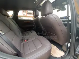 Mazda CX-5 2025 Gris