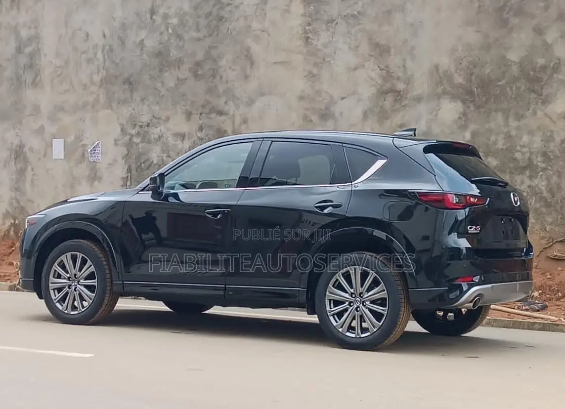 Mazda CX-5 2025 Gris