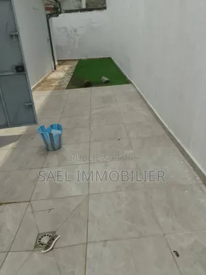 3chbre Villa dans Sael Immobilier, Cocody à Louer