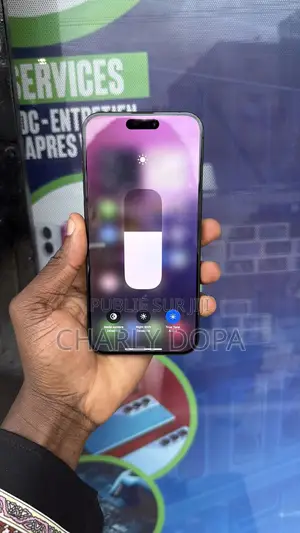 Photo - Pomme iPhone 15 Pro Max 256 GB Noir