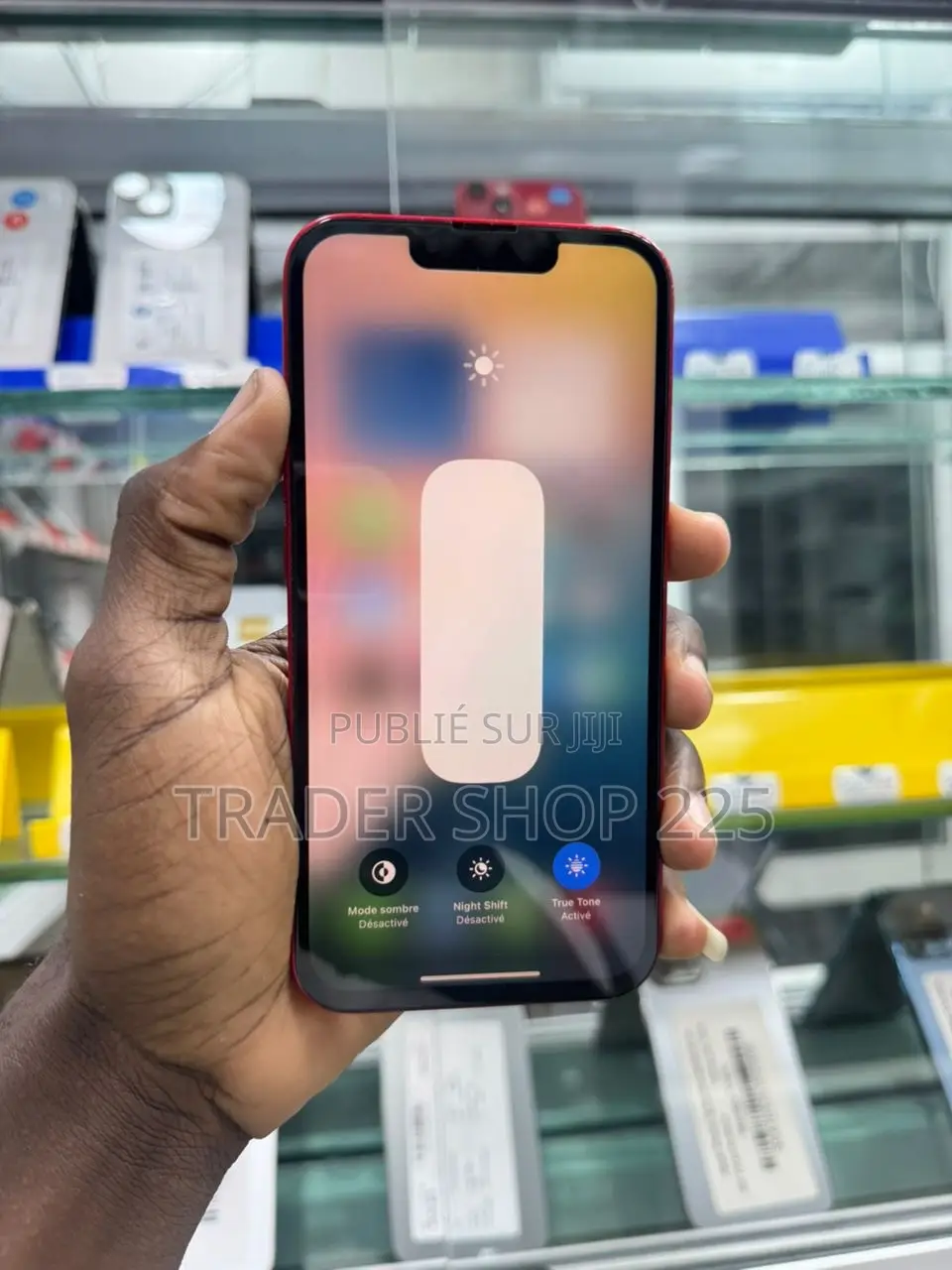 New Pomme iPhone 13 128 GB Rouge