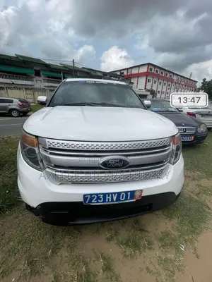 Photo - Ford Explorer 2017 Blanc