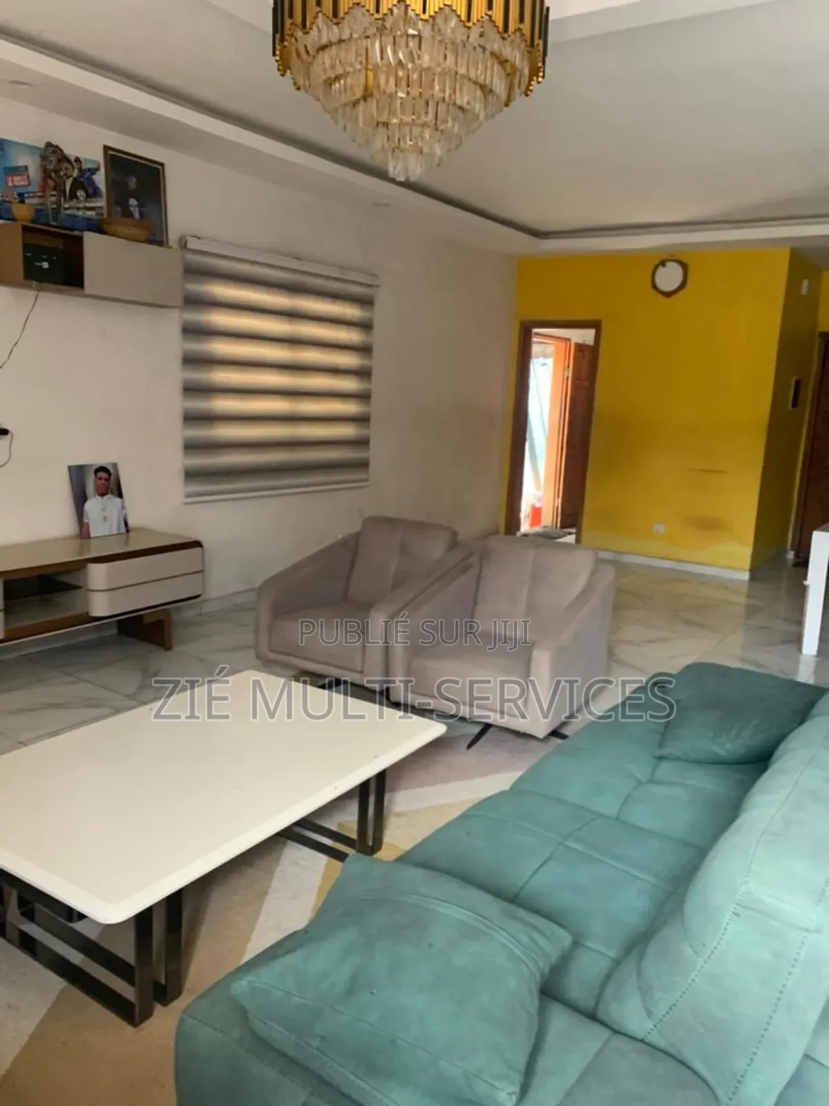 Furnished 5chbre Duplex dans Zié Multi-Service, Cocody à Vendre