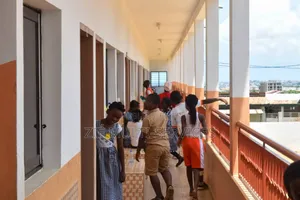 Furnished 20chbre Appartement-terrasse à Vendre