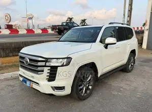 Toyota Land Cruiser Prado 4.0 2022 Blanc cassé