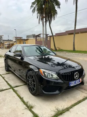 Photo - Mercedes-Benz C300 2015 Noir