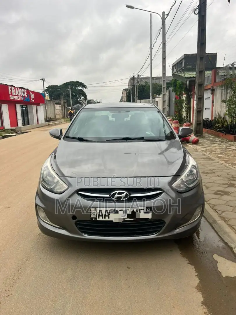 Hyundai Accent SE Sedan 2016 Gris