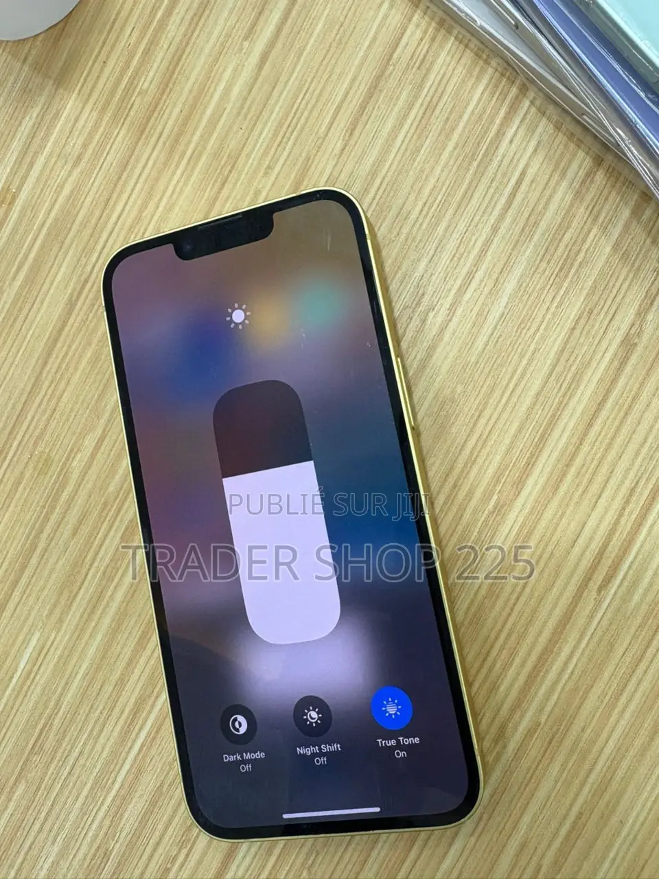 New Pomme iPhone 14 256 GB Jaune