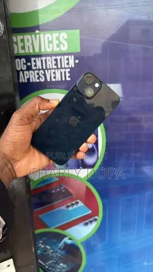 Photo - Apple iPhone 14 128 GB Noir