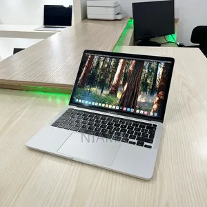 Neuf Apple MacBook Pro 2020 8GB Intel Core I5 SSD 512GB