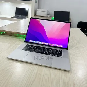 Photo - New Pomme MacBook Pro 2019 32GB Intel Core I9 SSD 512GB