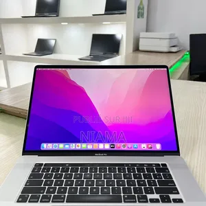 New Pomme MacBook Pro 2019 32GB Intel Core I9 SSD 512GB