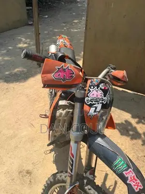KTM 2022 Orange