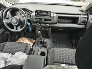 New Mitsubishi L200 2025 Gris