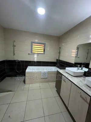 Photo - 8chbre Duplex dans Ismaël Coulibaly, Cocody à Vendre