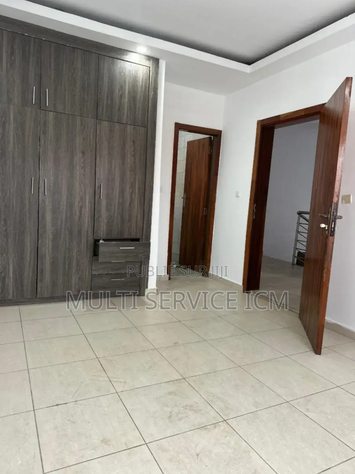 8chbre Duplex dans Ismaël Coulibaly, Cocody à Vendre