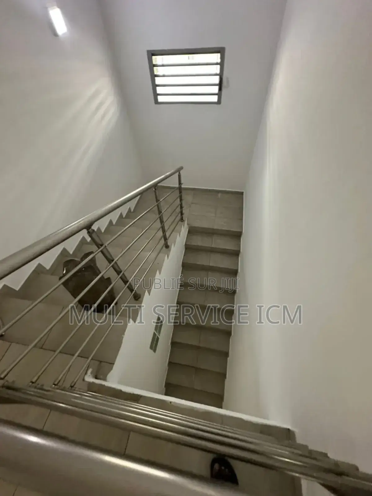 8chbre Duplex dans Ismaël Coulibaly, Cocody à Vendre