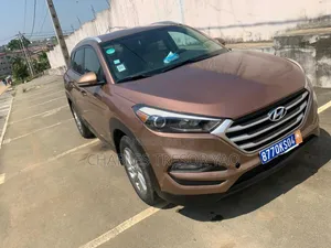 Photo - Hyundai Tucson Limited AWD 2017 Marron