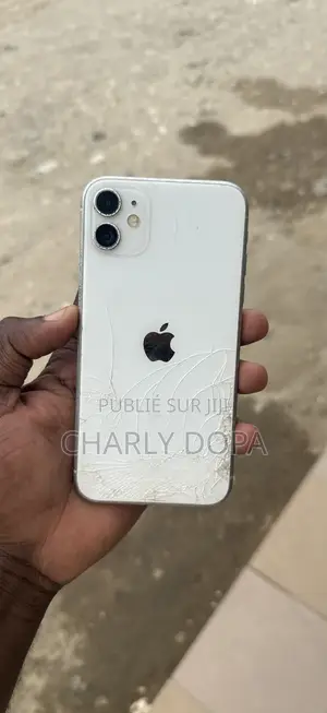 Photo - Apple iPhone 11 64 GB Blanc