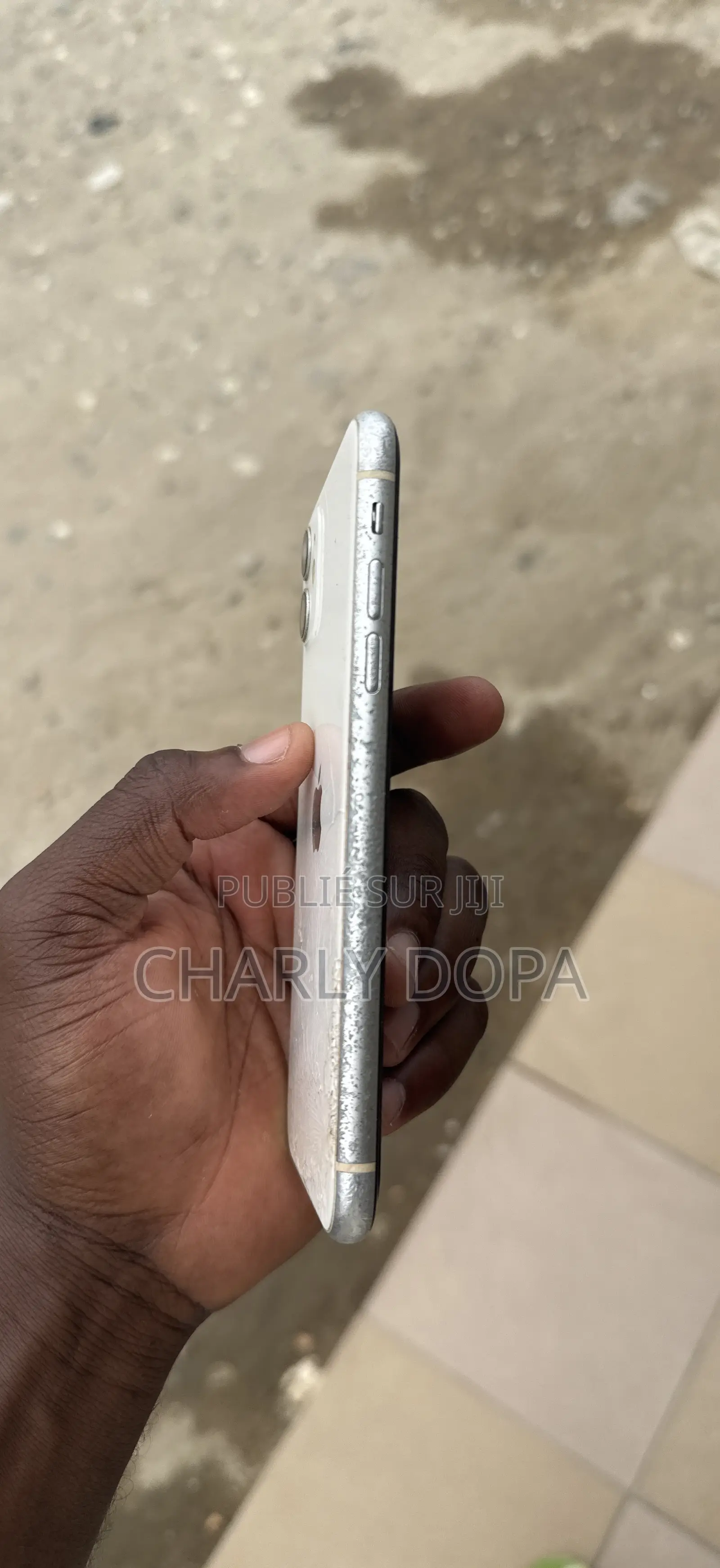 Apple iPhone 11 64 GB Blanc