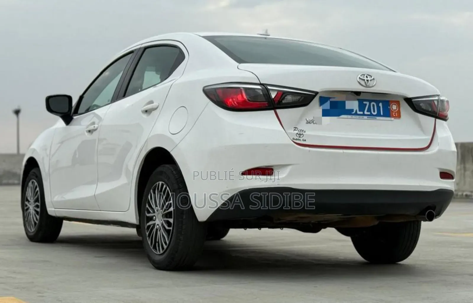 Toyota Yaris 1.5 Sedan L 2020 Blanc