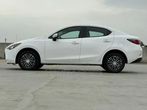 Toyota Yaris 1.5 Sedan L 2020 Blanc