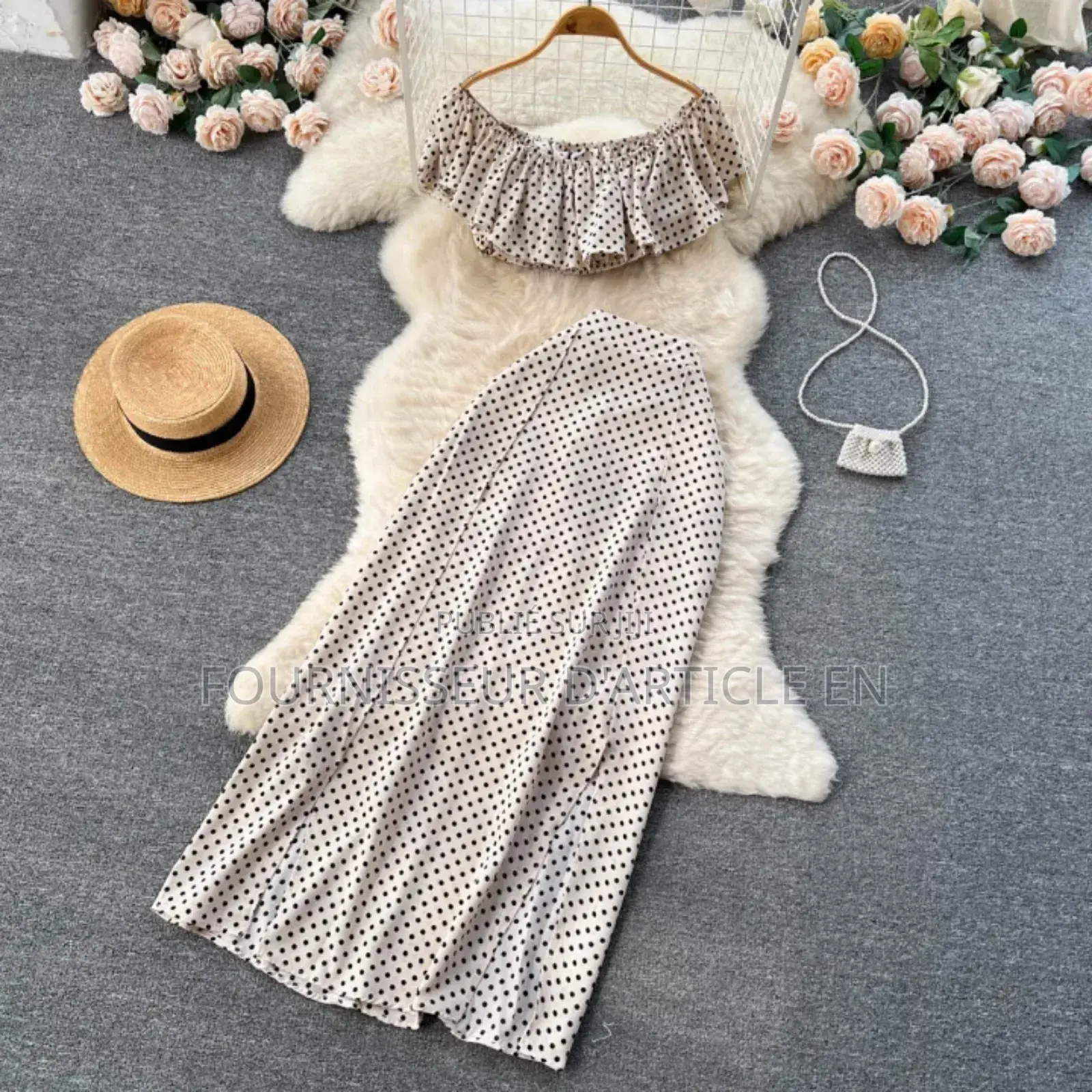 Haut Et Jupe Pour Femmes, Disponible en Plusieurs Couleurs.