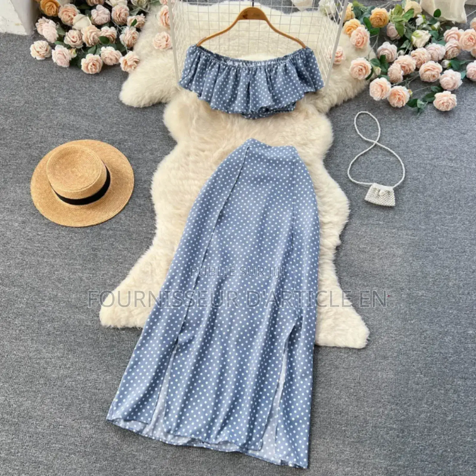 Haut Et Jupe Pour Femmes, Disponible en Plusieurs Couleurs.