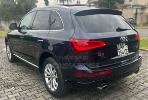 Audi Q5 2.0T Premium AWD quattro 2017 Noir