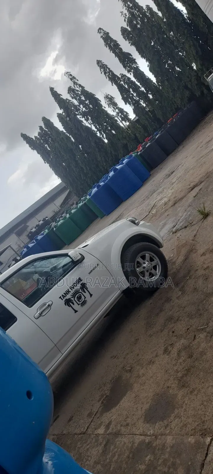 Fût d'Eau Tanks Ivoire