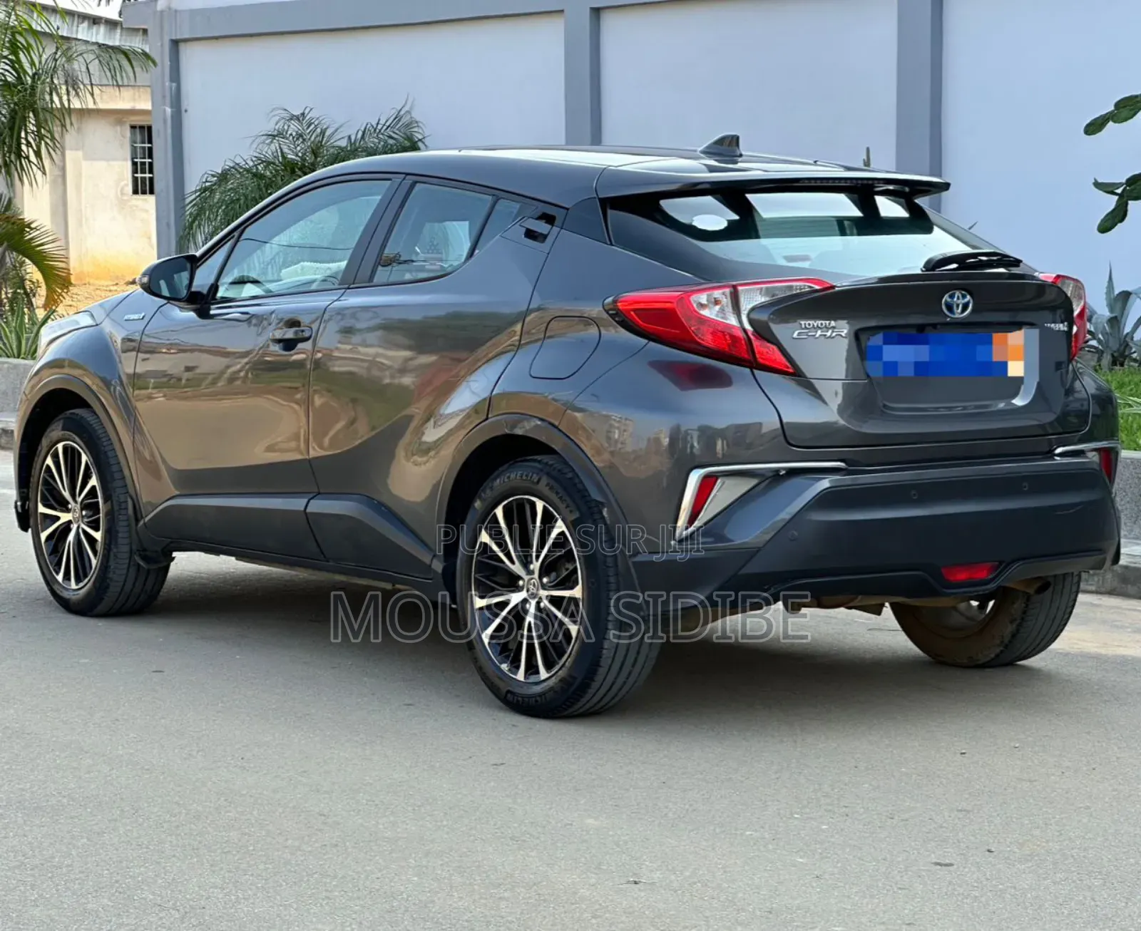 Toyota C-HR XLE Prermium FWD (2.0L 4cyl 2AM) 2018 Gris