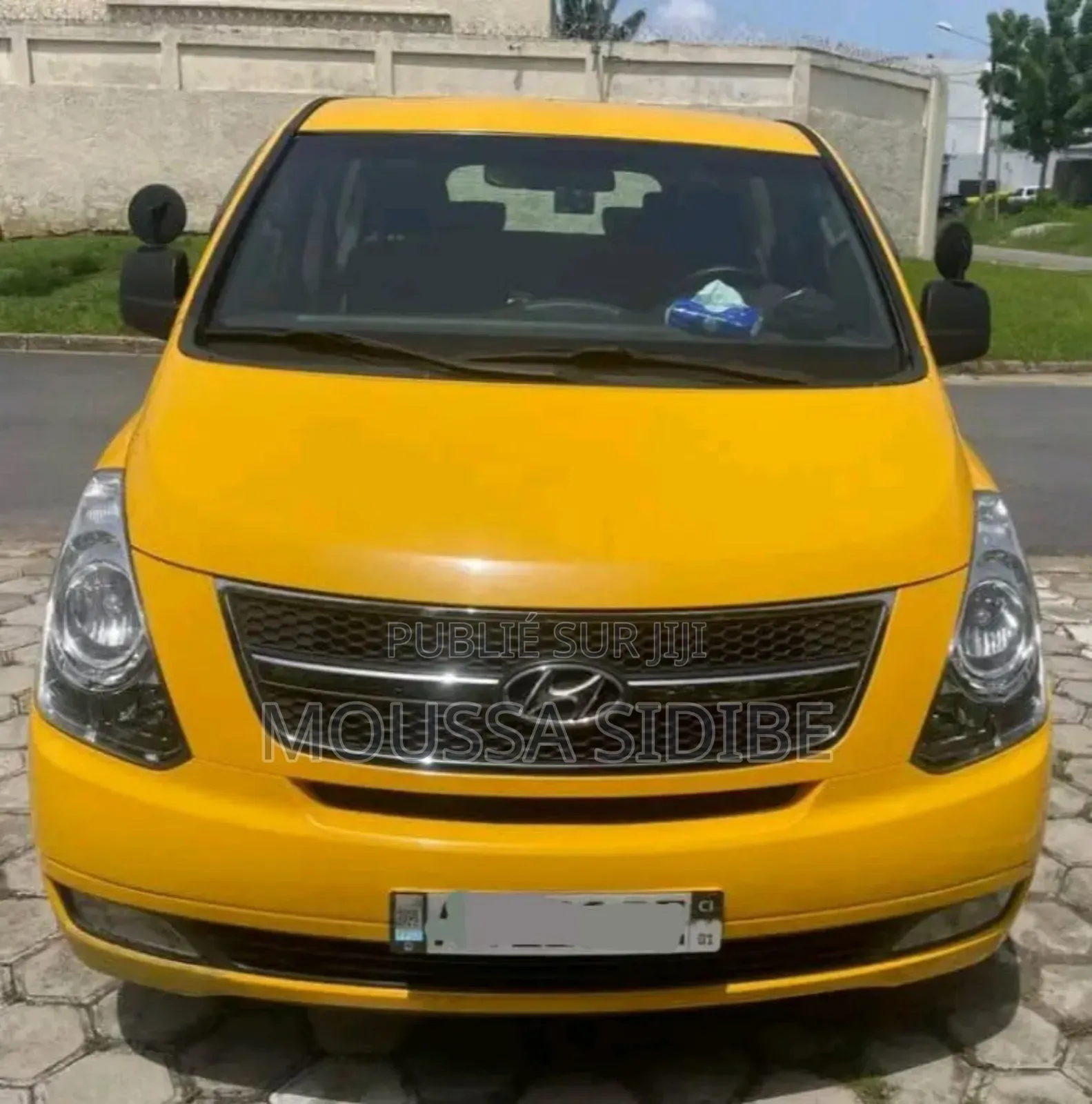 Hyundai Starex 2017 Jaune