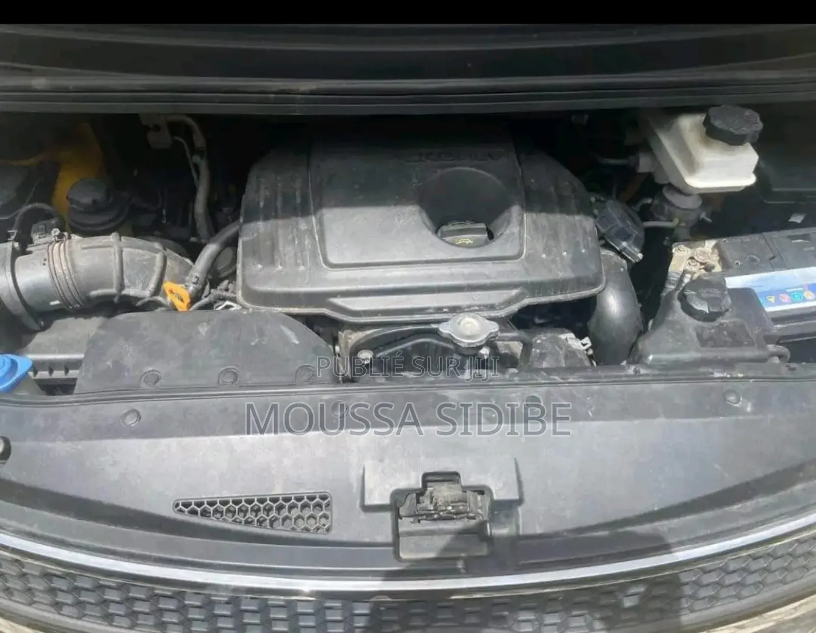 Hyundai Starex 2017 Jaune