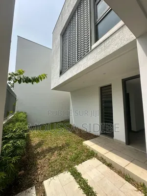 3chbre Duplex dans Lemuss Immo.Ci, Cocody à Louer