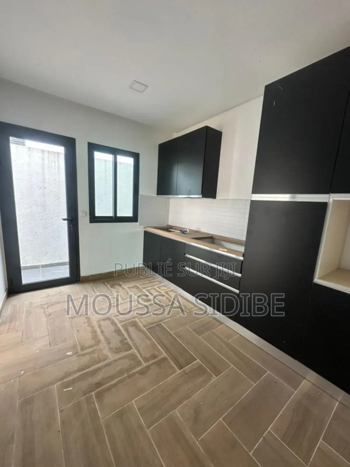 3chbre Duplex dans Lemuss Immo.Ci, Cocody à Louer