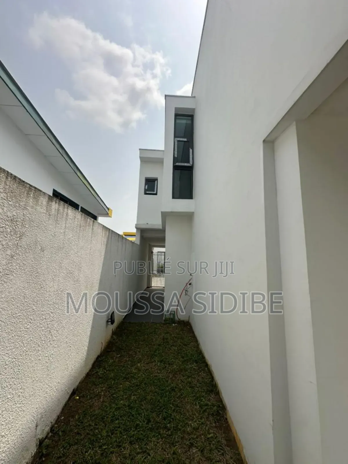 3chbre Duplex dans Lemuss Immo.Ci, Cocody à Louer