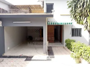 4chbre Duplex dans Lemuss Immo.Ci, Cocody à Louer