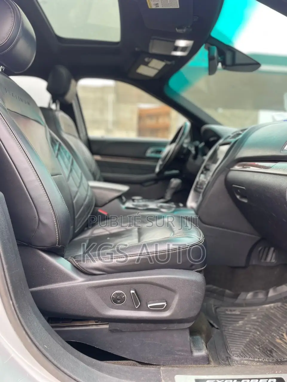 Ford Explorer XLT AWD 2018 Gris