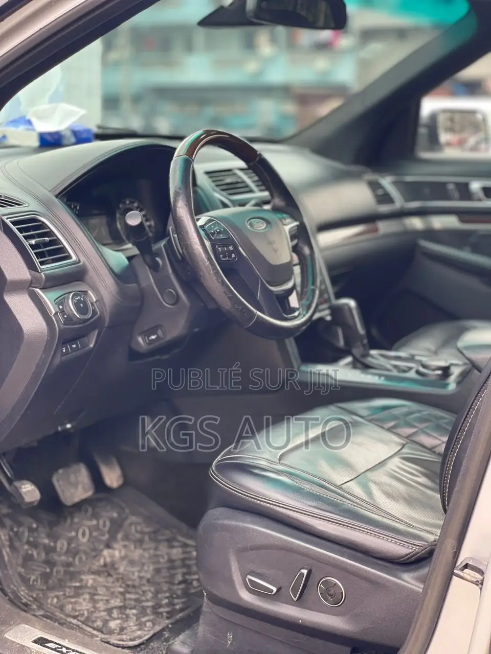 Ford Explorer XLT AWD 2018 Gris