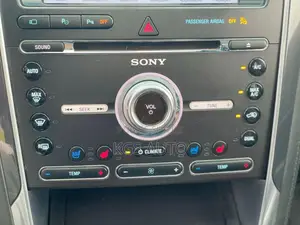 Ford Explorer XLT AWD 2018 Gris