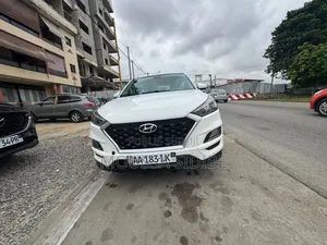 Photo - Hyundai Tucson Limited 2021 Blanc