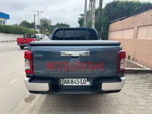 Mitsubishi L200 Double Cab 2.2 4WD 2021 Gris