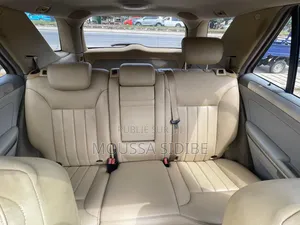 Mercedes-Benz M Class ML 350 AWD 4Matic (3.5L V6 7A) 2006 Argenté