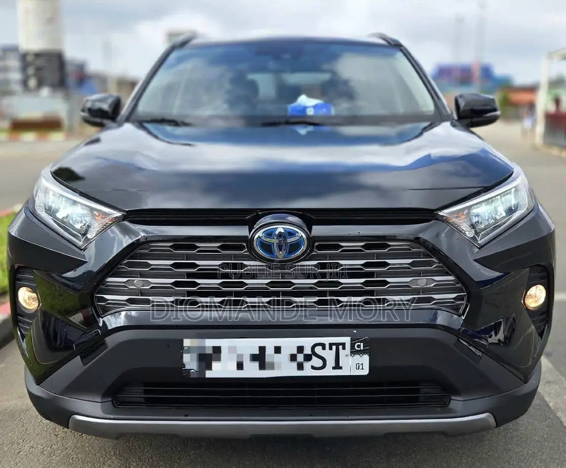 Toyota RAV4 XLE 2021 Noir