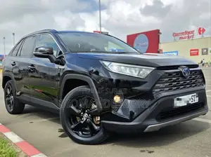 Toyota RAV4 XLE 2021 Noir