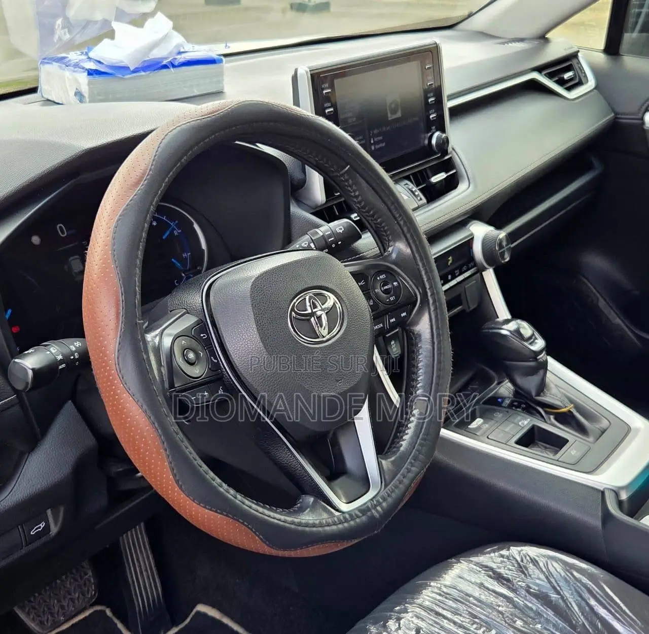 Toyota RAV4 XLE 2021 Noir